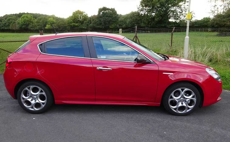 Alfa-Romeo-Giulietta-side