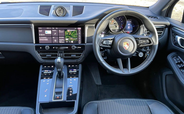 Porsche Macan T interior