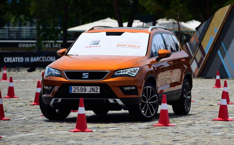 SEAT-Ateca-blacked-out-windows