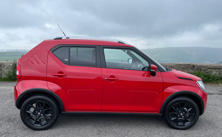 Suzuki Ignis side