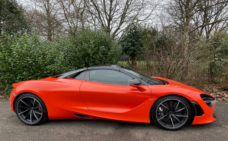 McLaren 720S Spider side