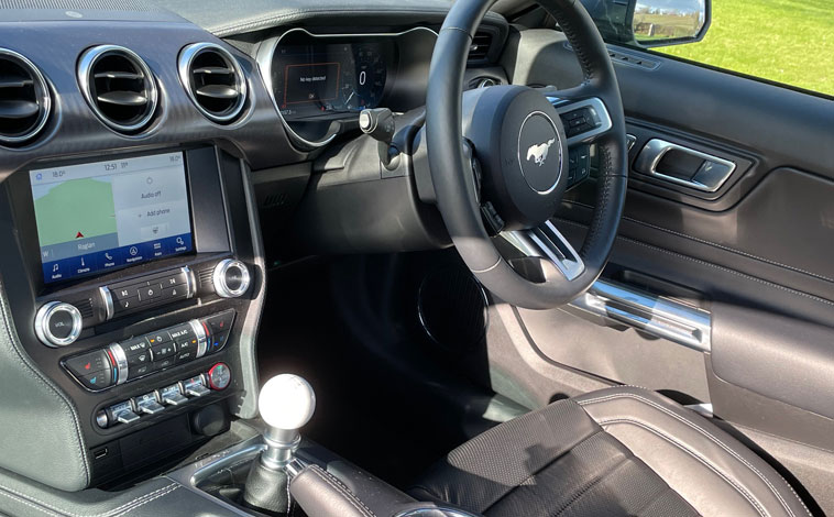 Mustang Mach 1 interior