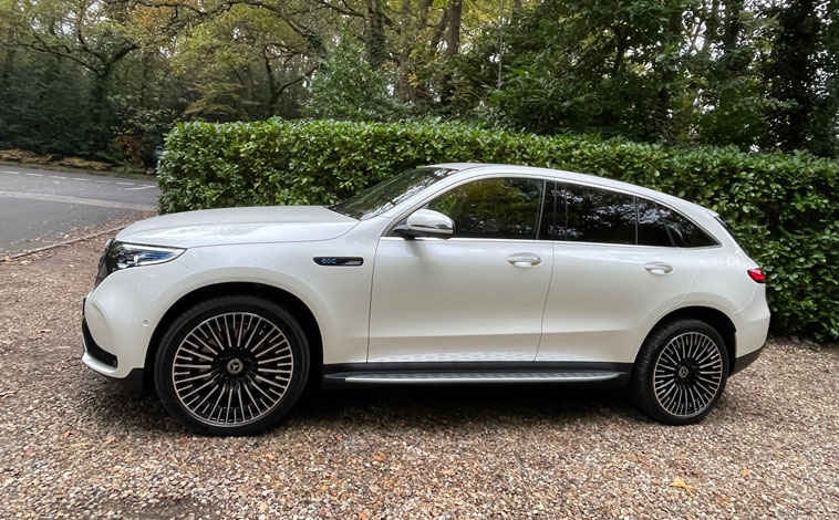 Mercedes EQC side