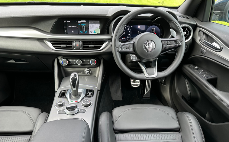 Alfa Romeo Stelvio Veloce interior