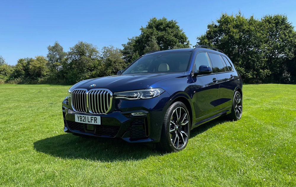 BMW X7 front