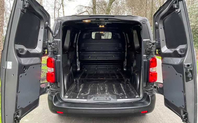 Toyota Proace Electric load