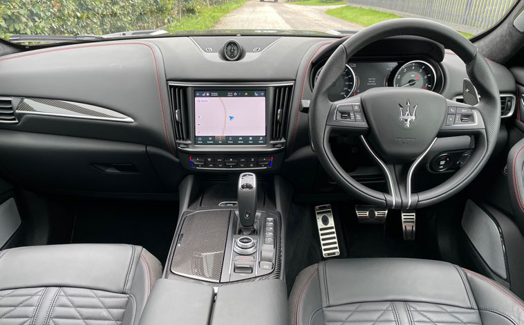 maserati levante trofeo interior