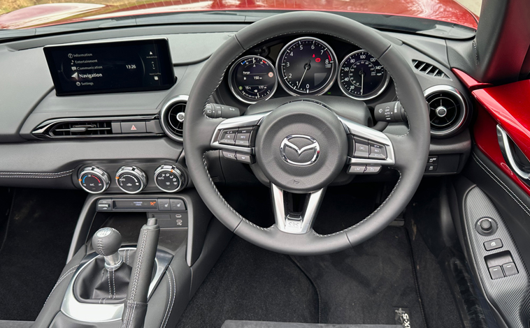 Mazda MX-5 interior