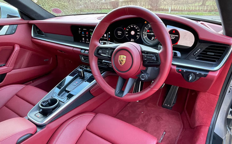 Porsche 911 Turbo S interior