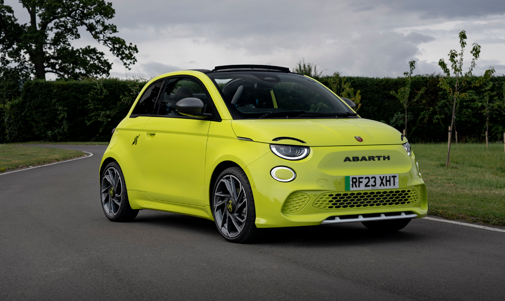 Abarth 500e Convertible front