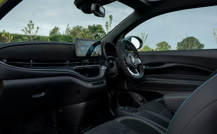 Abarth 500e Convertible interior