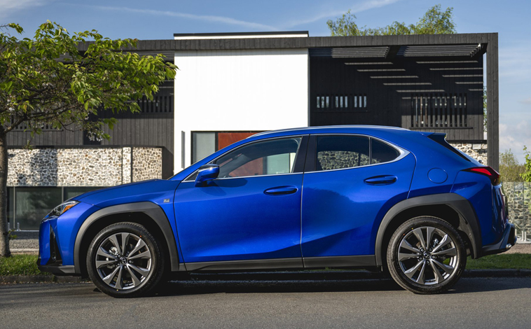 Lexus UX 300h F Sport Design side