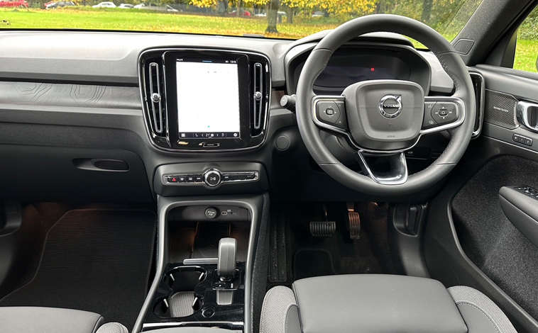 Volvo EX40 interior